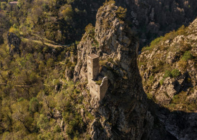 Sébastien Crego tour ruines ardèche éperon rocheux